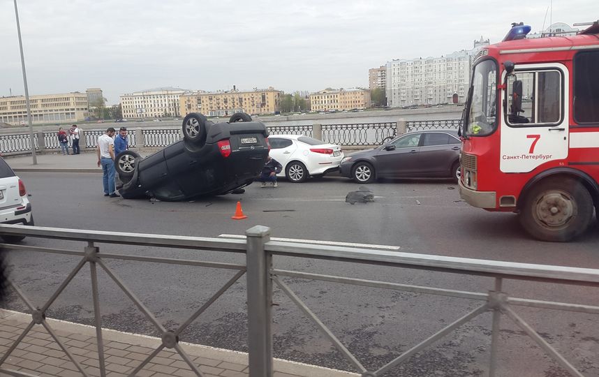 В ДТП на Синопской набережной пострадало пять авто