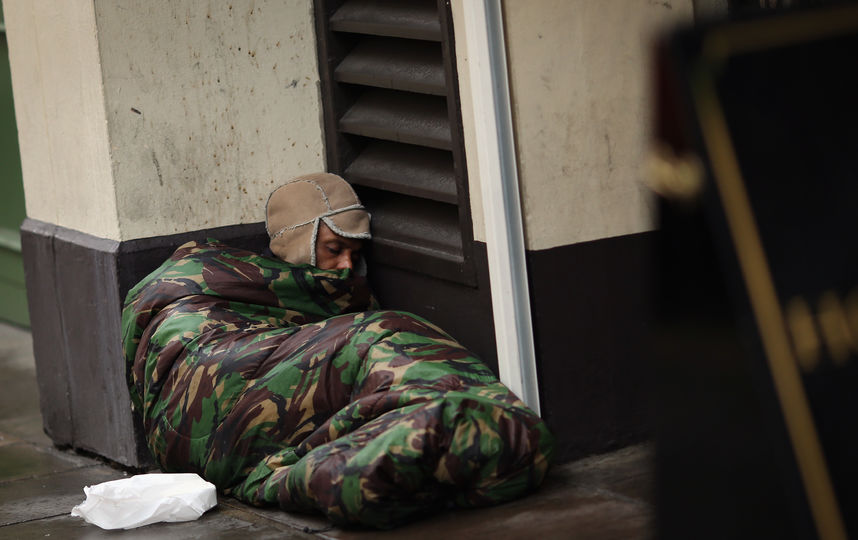В Петербурге появилась обновленная памятка для бездомных людей. Фото Getty