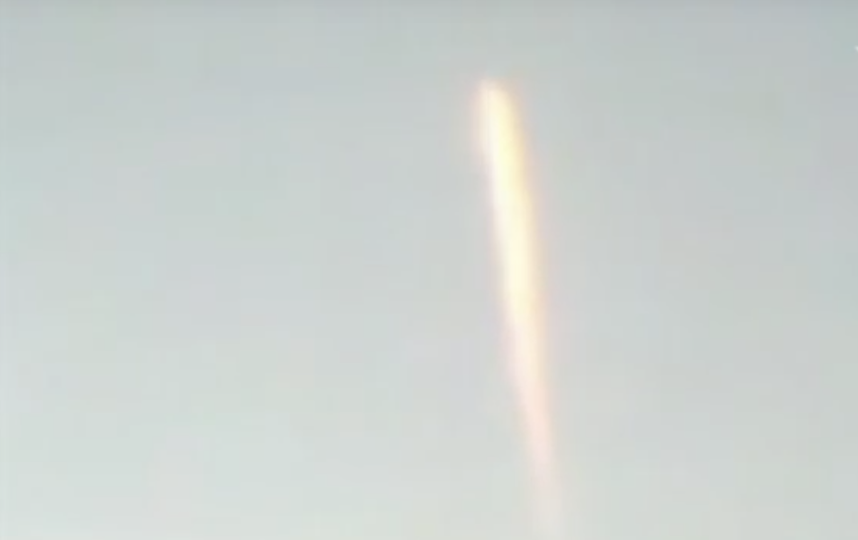 Неопознанный летающий объект, снятый на Ельцем в прошлом году. Фото Скриншот Youtube