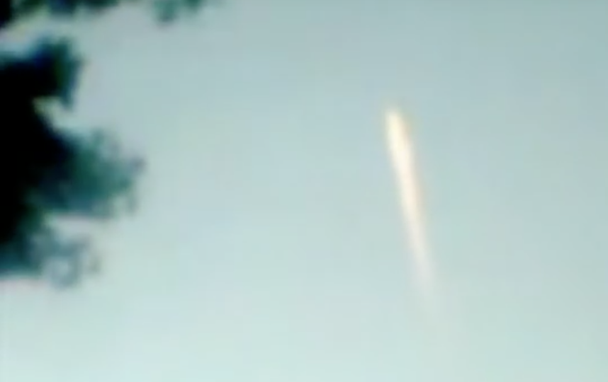 Неопознанный летающий объект, снятый на Ельцем в прошлом году. Фото Скриншот Youtube