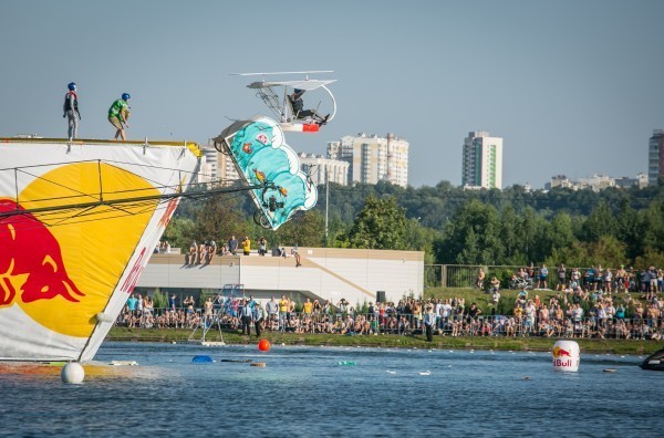 Red bull flugtag 2018 москва во сколько Red bull flugtag 2018 москва во сколько