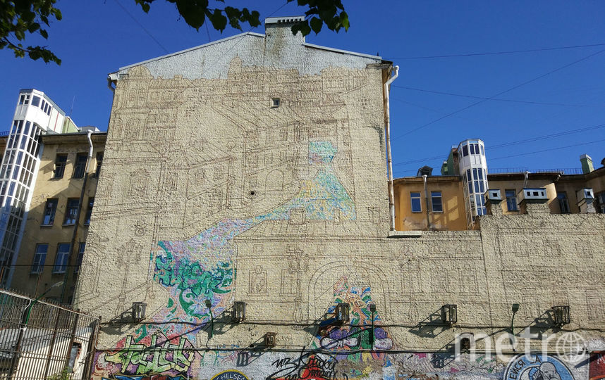 Брандмауэры с граффити. Фото Святослав Акимов, "Metro"