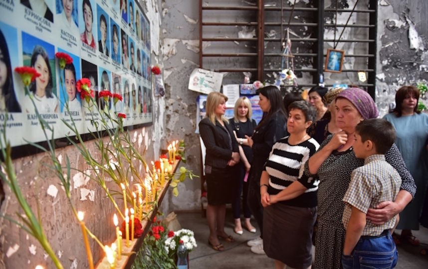 Фото погибших террористов в беслане