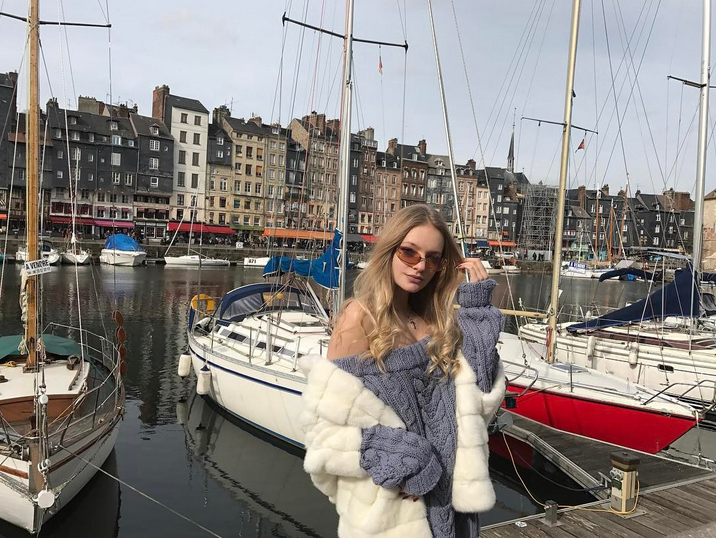 Елизавета Пескова. Фото Скриншот Instagram: @stpellegrino. Елизавета Пескова. Фото Скриншот Instagram: @stpellegrino.