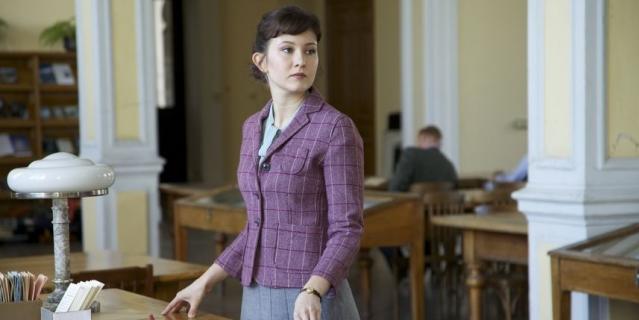 Кадр из сериала "Отличница". Кадр из сериала "Отличница".