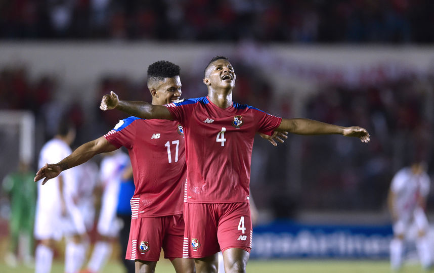Футболисты сборной Панамы празднуют успех. Фото AFP