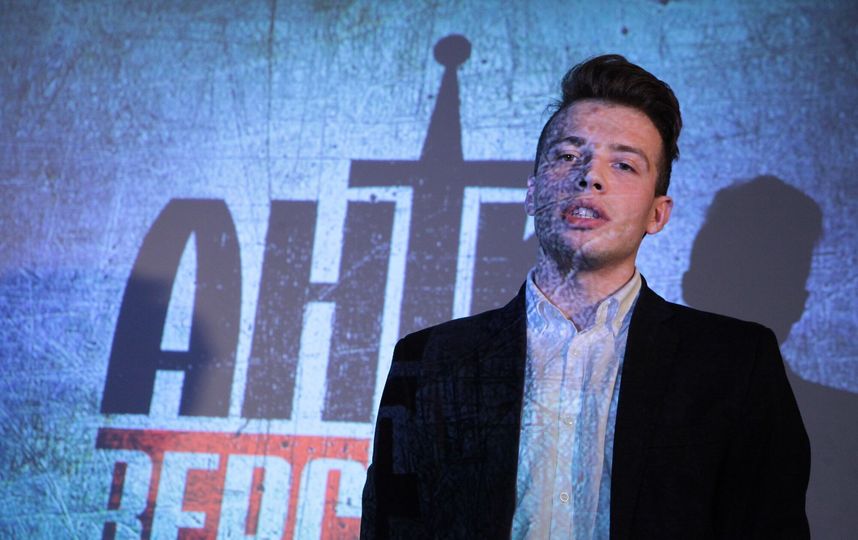 Петербургский депутат Анохин представил свой первый рэп-клип. 