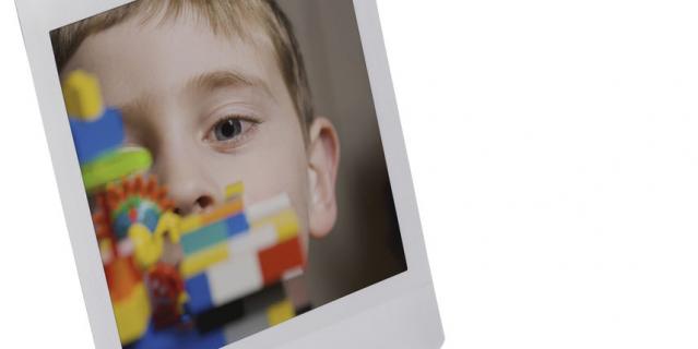 Мобильный принтер с плёнкой квадратного формата Instax Share SP-3. Мобильный принтер с плёнкой квадратного формата Instax Share SP-3.
