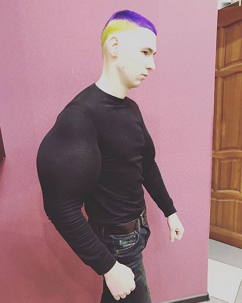 Кирилл "руки-базуки" Терешин. Он же "мистер Синтол". Фото Скриншот Instagram: @s_1_a_k_e_r_