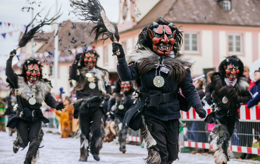 Участники карнавала "Фастнахт" в Германии. Фото Getty