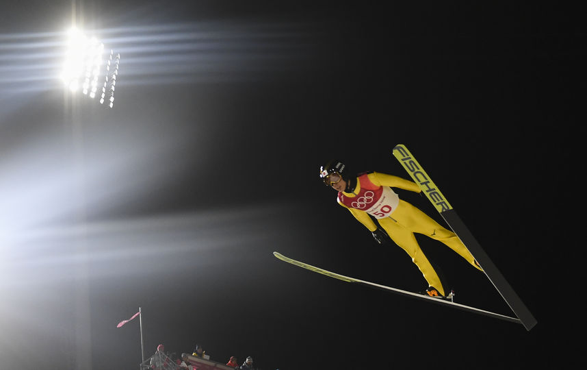 Прыжки на лыжах с трамплина. Фото AFP