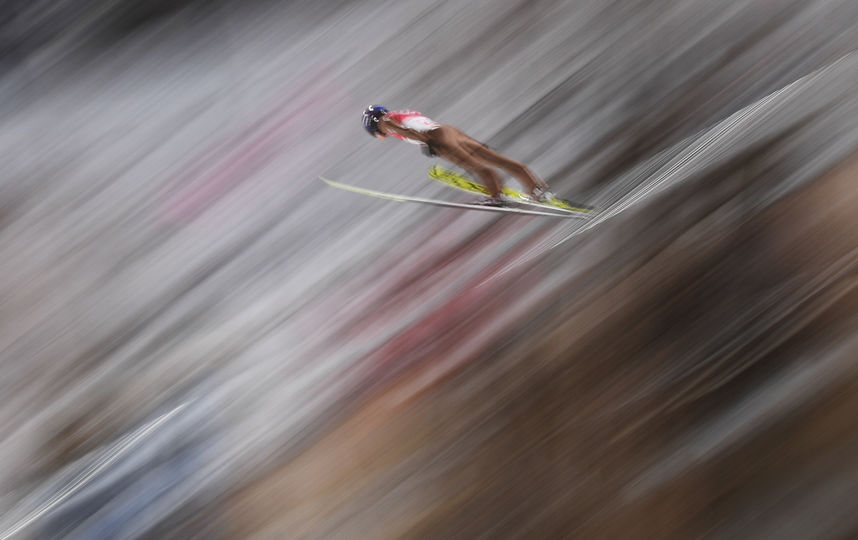 Соревнования летающих лыжников. Фото AFP