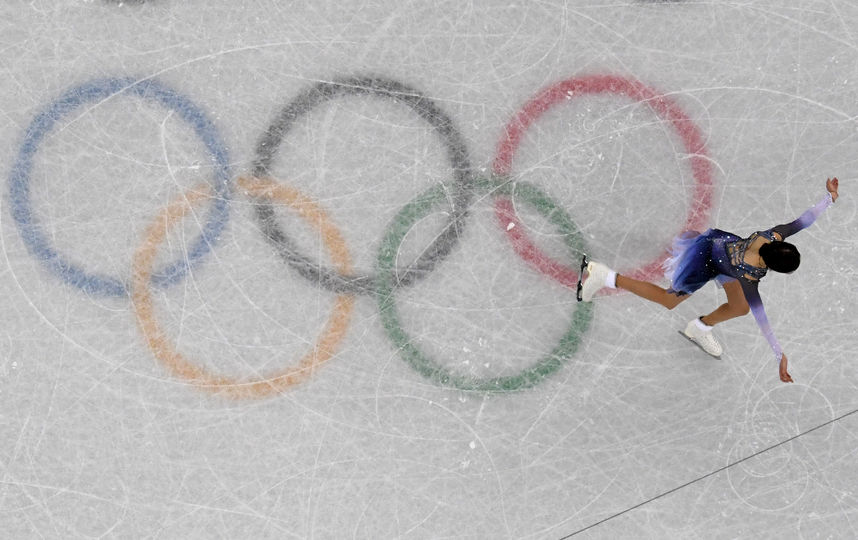 Евгений Медведева откатала короткую программу в командном турнире с мировым рекордом. Фото AFP