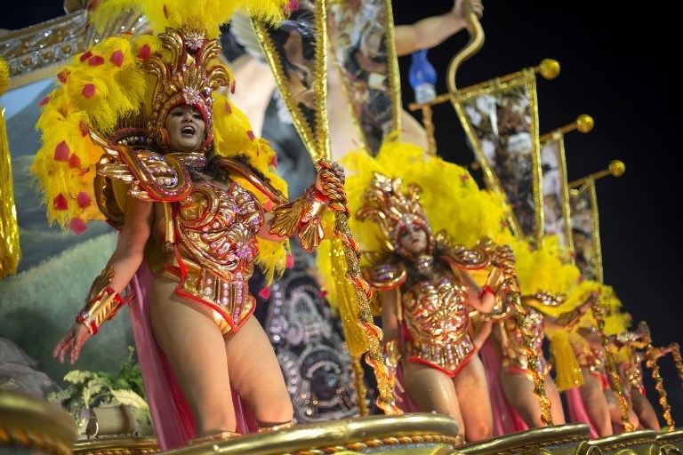 Участница карнавала в Рио-де-Жанейро. Фото AFP