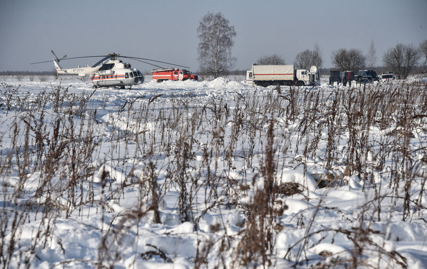 АН-148 потерпел крушение в районе деревни Аргуново. Фото AFP