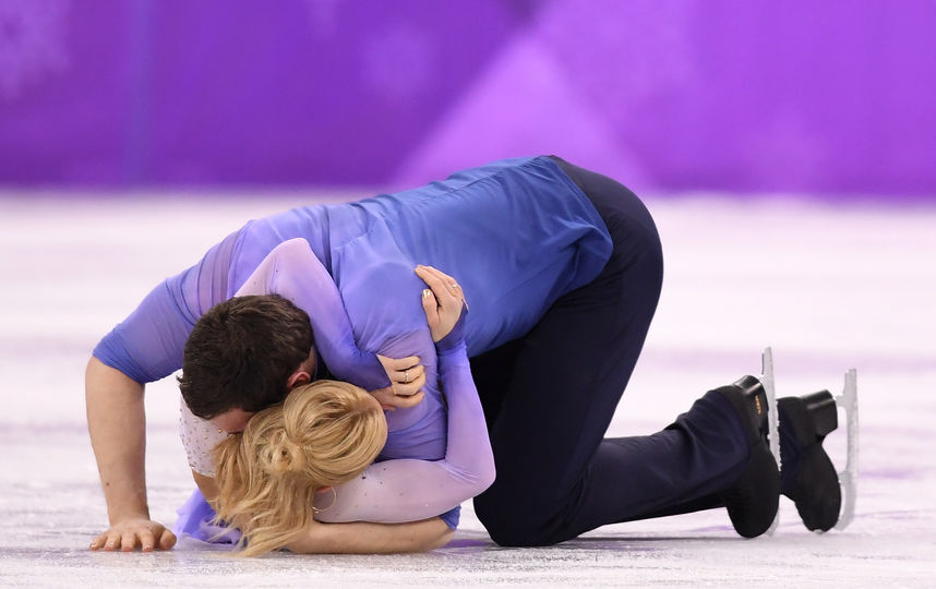 Соревнования спортивных пар на Олимпиаде в Пхенчхане. Алена Савченко и Бруно Массо. Фото Getty