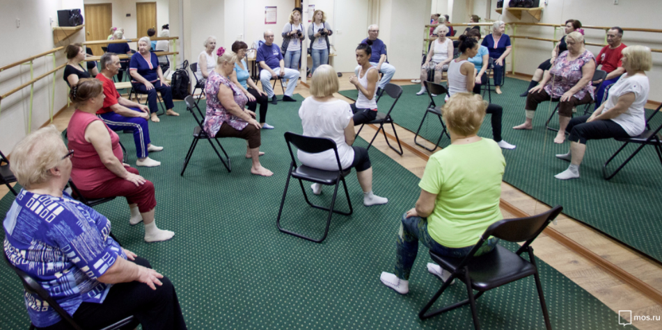 Пенсионеры Москвы смогут бесплатно посещать занятия по иностранным языкам, танцам и фитнесу. Фото mos.ru