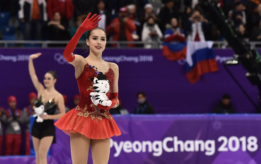 Алина Загитова стала олимпийской чемпионкой в 15 лет. Фото AFP