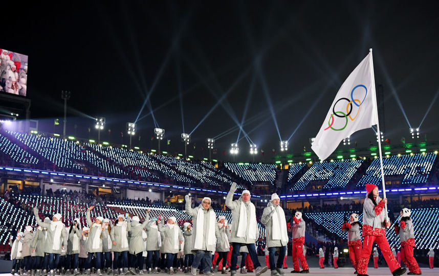 Для команды из России церемония закрытия пройдет так же, как и церемония открытия - спортсмены пройдут под нейтральным флагом, который понесет волонтер. Фото Getty