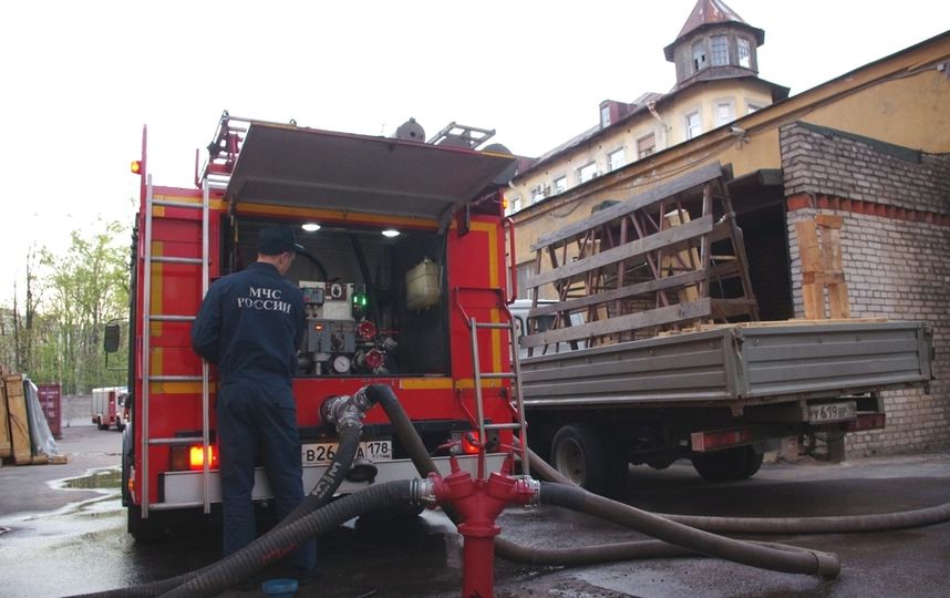 Пожарные в Ленобласти спасли людей. Фото архив