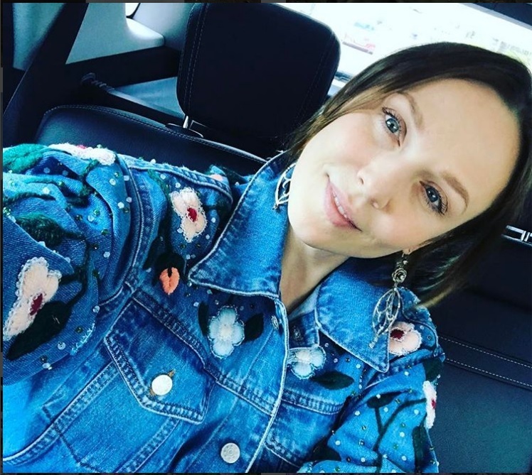   .  instagram.com/albinadzhanabaeva