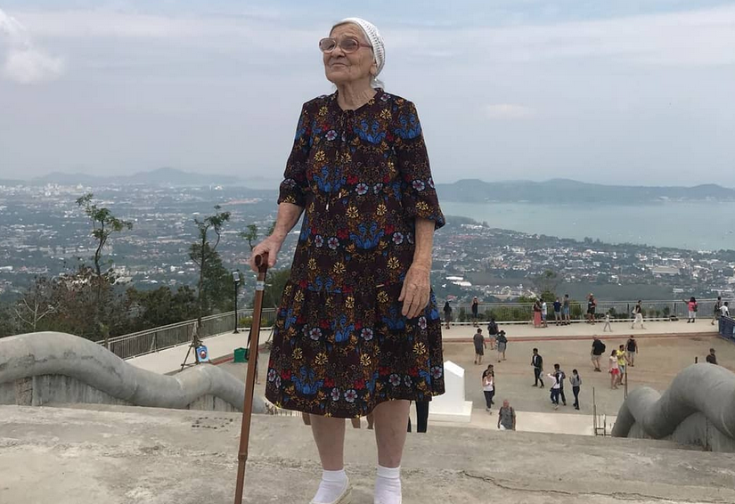 Баба лена михайловна ярхова. Баба лена путешественница. Елена михайловна ерхова баба лена. Бабуля путешественница из красноярска. Елена ерхова путешественница.