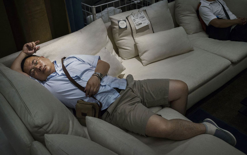 Наихудшая поза для сна, по мнению врачей - лёжа на животе. Фото Getty