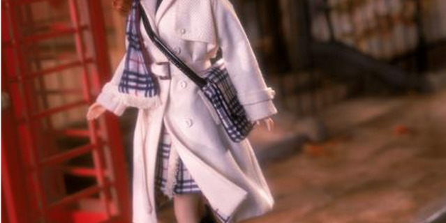 Burberry, 2000 год. Burberry, 2000 год.