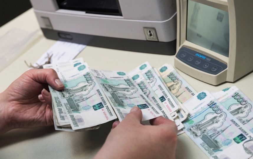 Доллар и евро продолжают активный рост. Фото РИА Новости