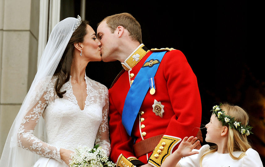 Кейт Миддлтон и принц Уильям, свадьба, 2011 год. Фото AFP