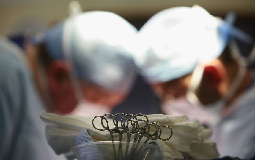 В Индии доктор случайно прооперировал ногу пациента с травмой головы В Индии доктор случайно прооперировал ногу пациента с травмой головы