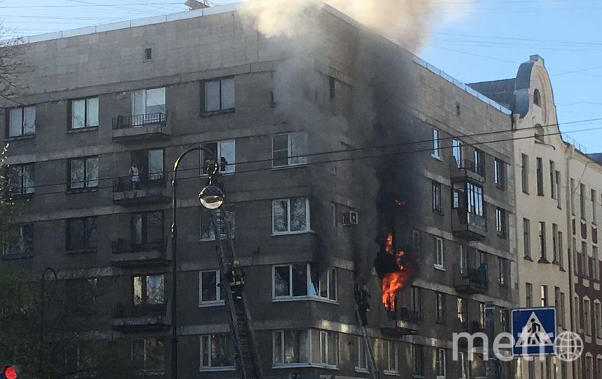 Пожар на Васильевском острове. Фото "Metro"