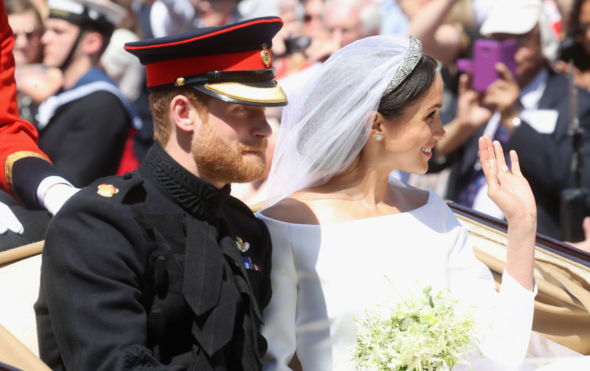Принц Гарри и Меган Маркл впервые вышли на публику как муж и жена: Фото. Фото Getty