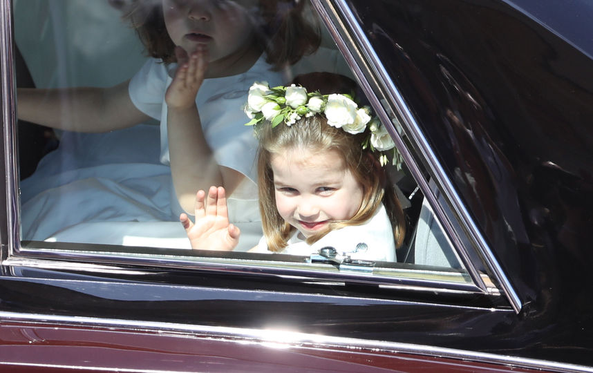 Принц Гарри и Меган Маркл впервые вышли на публику как муж и жена: Фото. Фото Getty