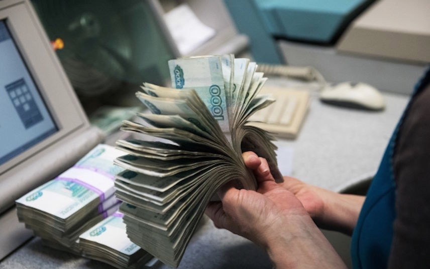 Самые низкие зарплаты в России у работников сферы производства одежды. Фото РИА Новости