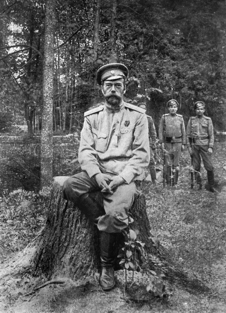 Николай II во время ссылки в Тобольске. Фото предоставлено Тобольским историко-архитектурным музеем-заповедником