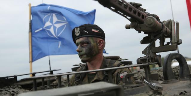 Суммарный военный бюджет 29 государств НАТО в 2017 году составил $957 млрд, по сравнению с предыдущим годом он вырос на $46 млрд. Суммарный военный бюджет 29 государств НАТО в 2017 году составил $957 млрд, по сравнению с предыдущим годом он вырос на $46 млрд.