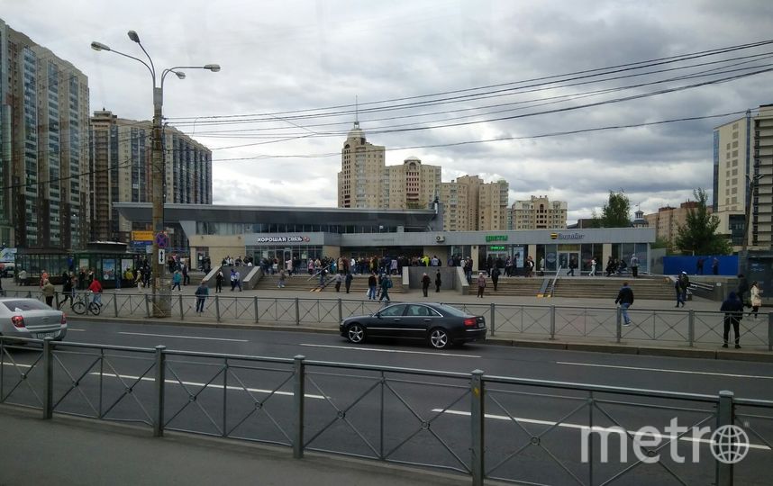 Удельная метро спб. Фото напротив метро Озерки. Метро Удельная нашли сережку. Фото напротив метро Озерки зима.