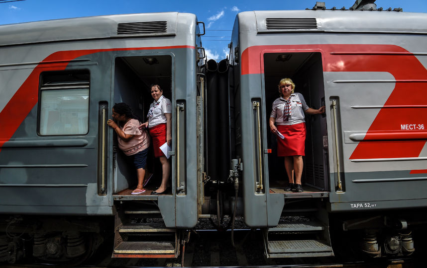 Проводники российских поездов запомнят чемпионат мира по футболу на всю жизнь. Фото AFP