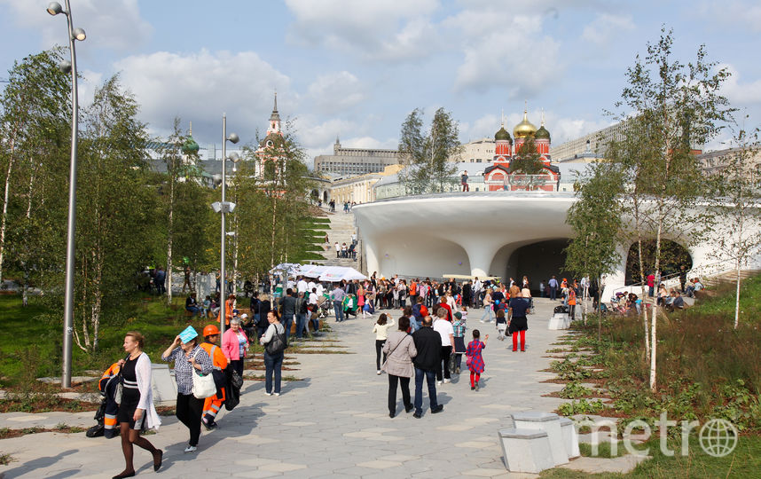 Парк зарядье какое метро. Парк Зарядье МГУ. Столичный парк Зарядье. Китай город парк Зарядье. Парк Зарядье метро.