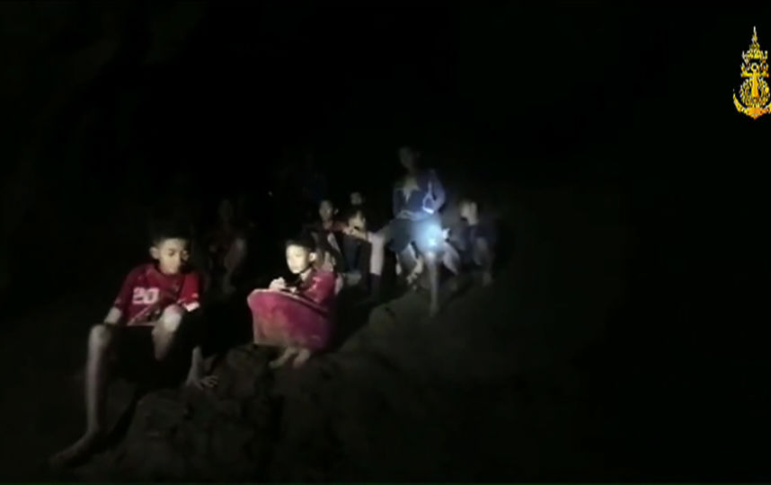 Дети в пещере. Фото AFP
