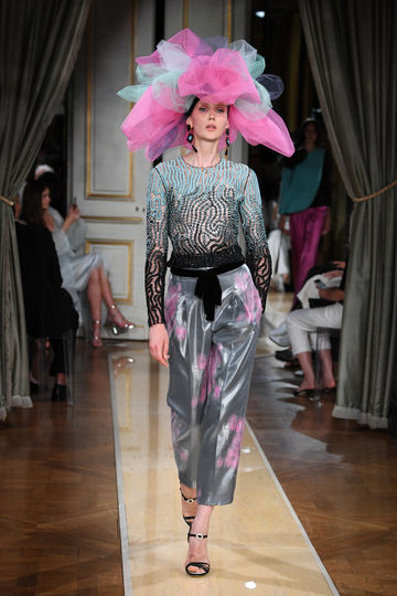 Giorgio Armani Prive Haute Couture.  Getty