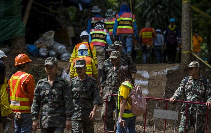 Третий этап спасательной операции назначен на вторник, 10 июля. Фото AFP
