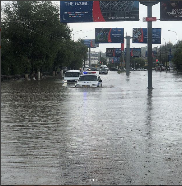 Волгоград поплыл после мощного дождя. Фото Instagram