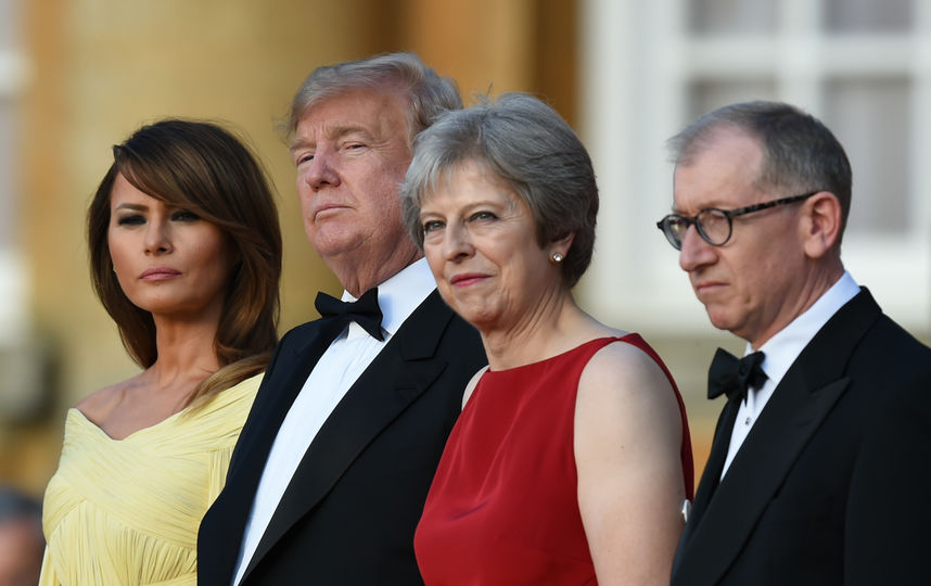 Дональд и Мелания Трамп, Тереза и Филип Мэй. Фото AFP