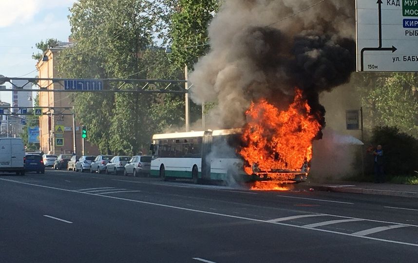 ДТП и ЧП | Санкт-Петербург | vk.com/spb_today. Фото vk.com ДТП и ЧП | Санкт-Петербург | vk.com/spb_today. Фото vk.com