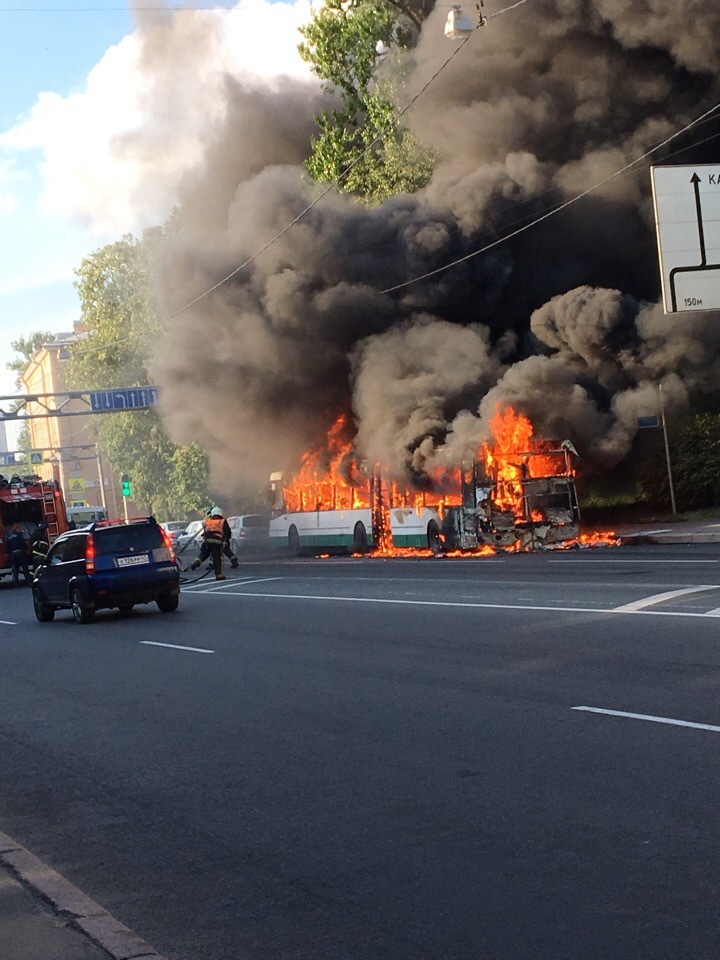 ДТП и ЧП | Санкт-Петербург | vk.com/spb_today. Фото vk.com ДТП и ЧП | Санкт-Петербург | vk.com/spb_today. Фото vk.com