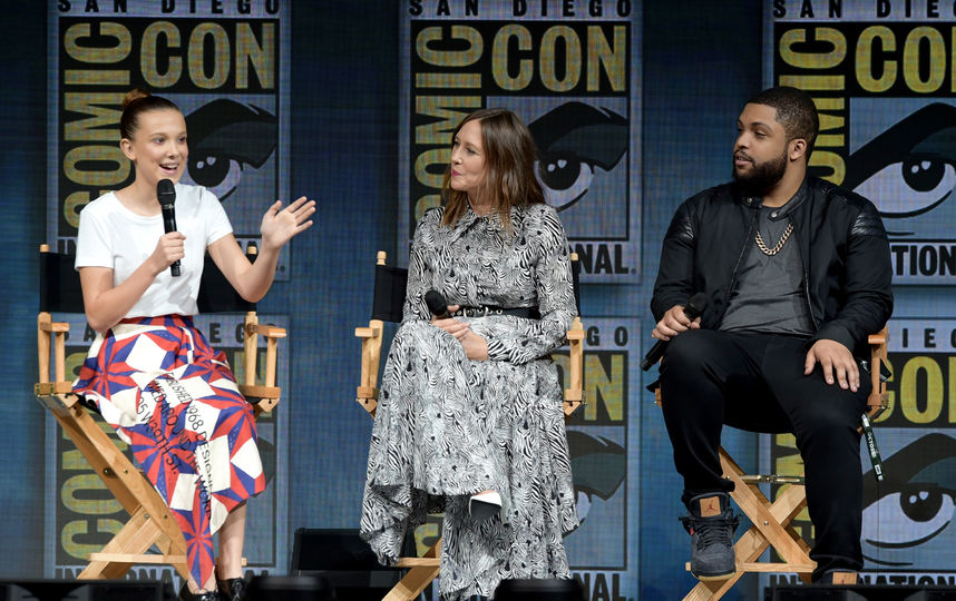 Милли Бобби-Браун и другие актеры фильма "Годзилла" на Comic-Con 2018 в Сан Диего. Фото Getty