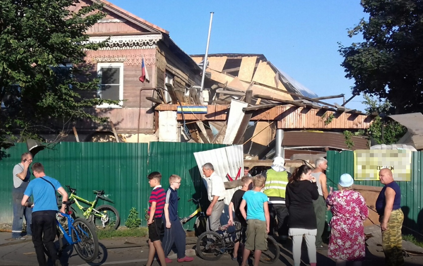 В Красном селе прогремел взрыв: людей доставали из-под завалов. Фото www.megapolisonline.ru/