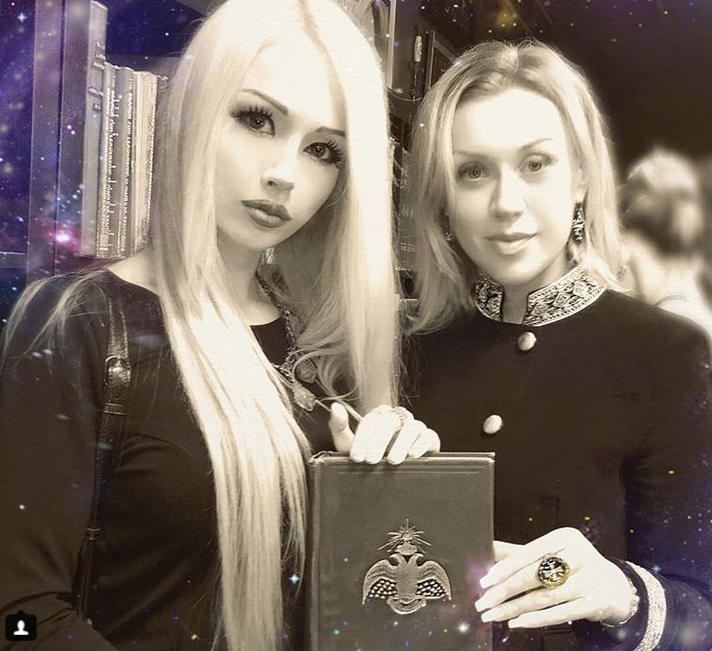 Одесскую барби Валерию Лукьянову приняли в масоны Фото появились в Instagram Шоу бизнес Metro